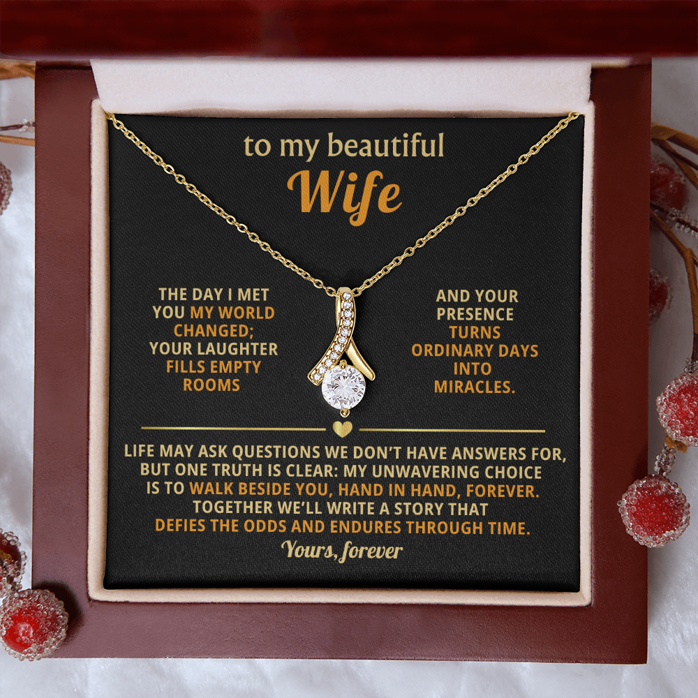 To My Beautiful Wife - Hand in Hand - Timeless Alluring Beauty Necklace in a Luxury Gift