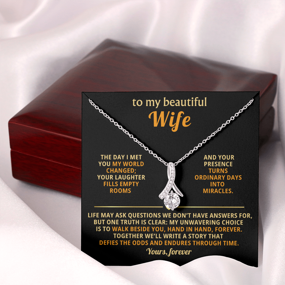 To My Beautiful Wife - Hand in Hand - Timeless Alluring Beauty Necklace in a Luxury Gift