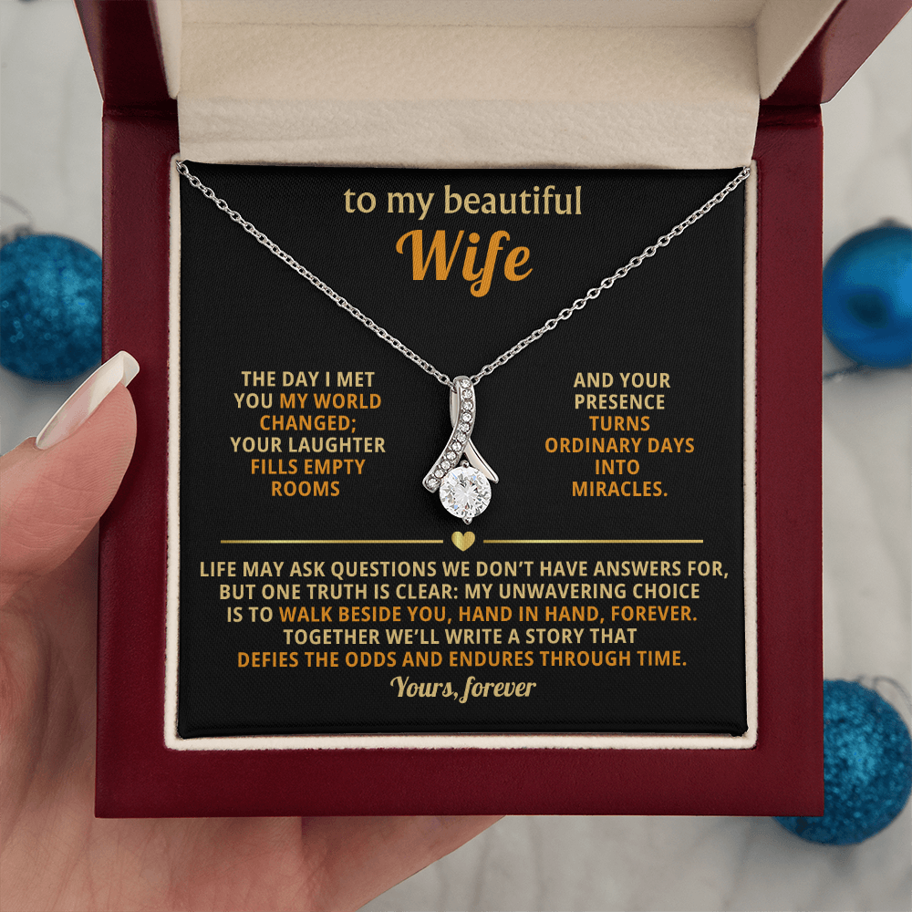 To My Beautiful Wife - Hand in Hand - Timeless Alluring Beauty Necklace in a Luxury Gift