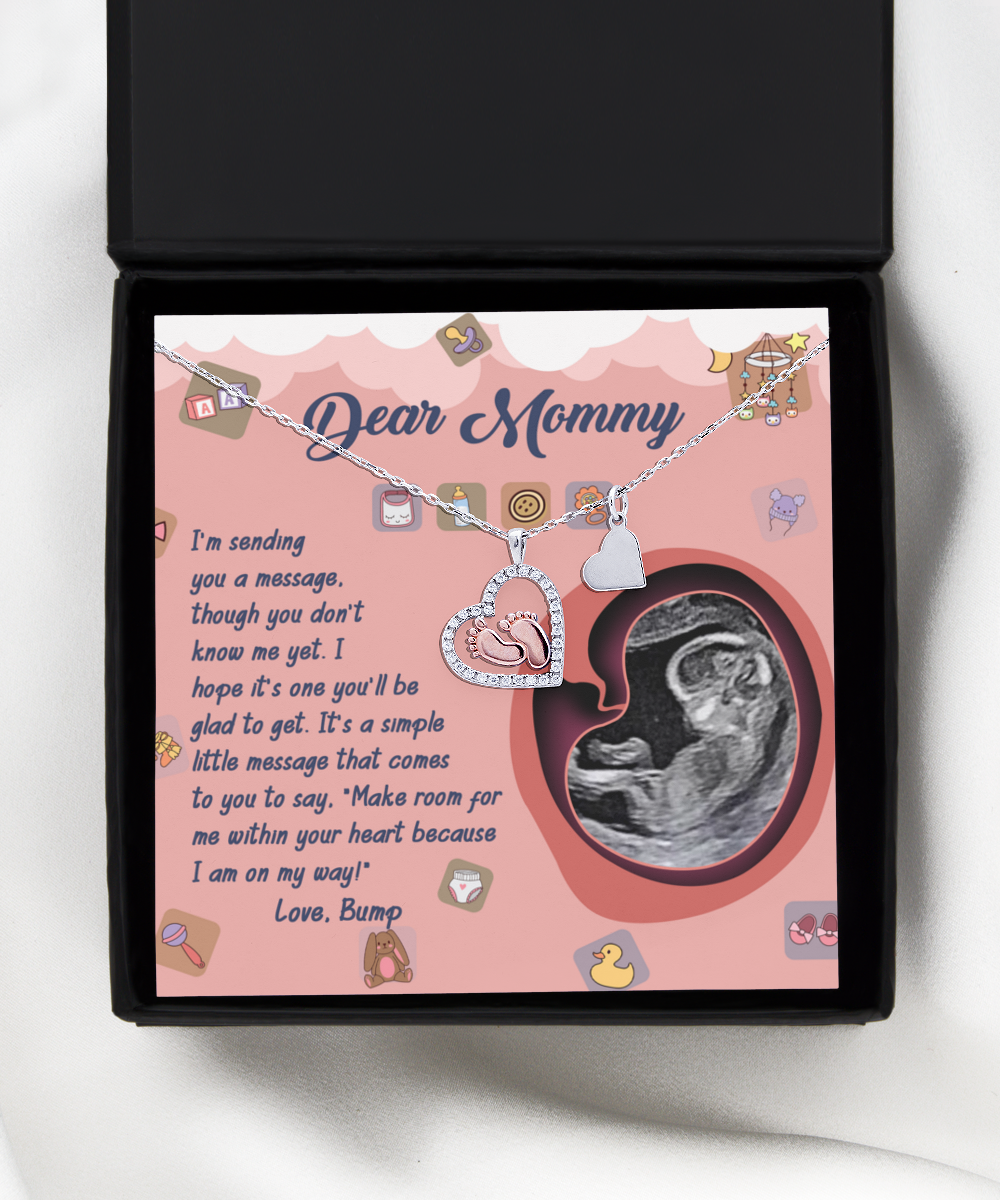 Mom To Be Baby Feet Necklace Gift - I'm On My Way