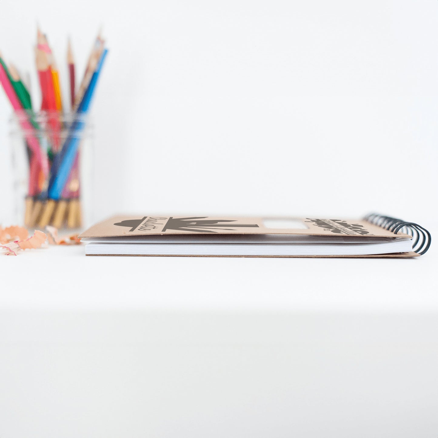 Sketches and Doodles = Pers